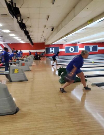 people bowling